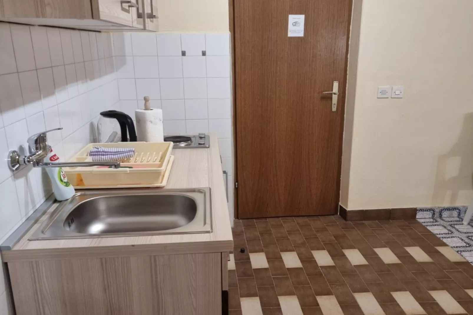 Apartments Željka - Studio Apartment with Terrace with Sea View (6)-Keuken