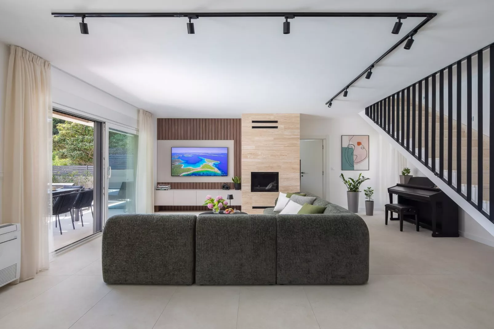 Villa Prima Lux - Four Bedroom Villa with Pool-Woonkamer
