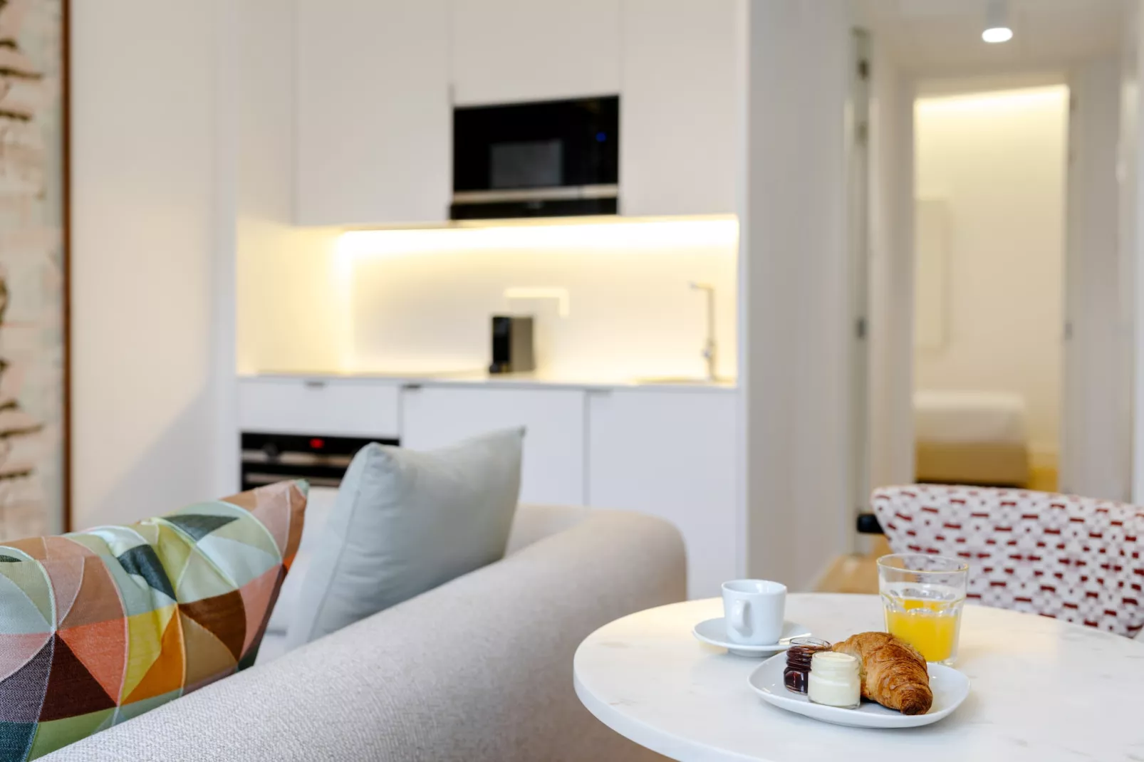 Feel Porto Clérigos Charm Flat 2.3-Woonkamer