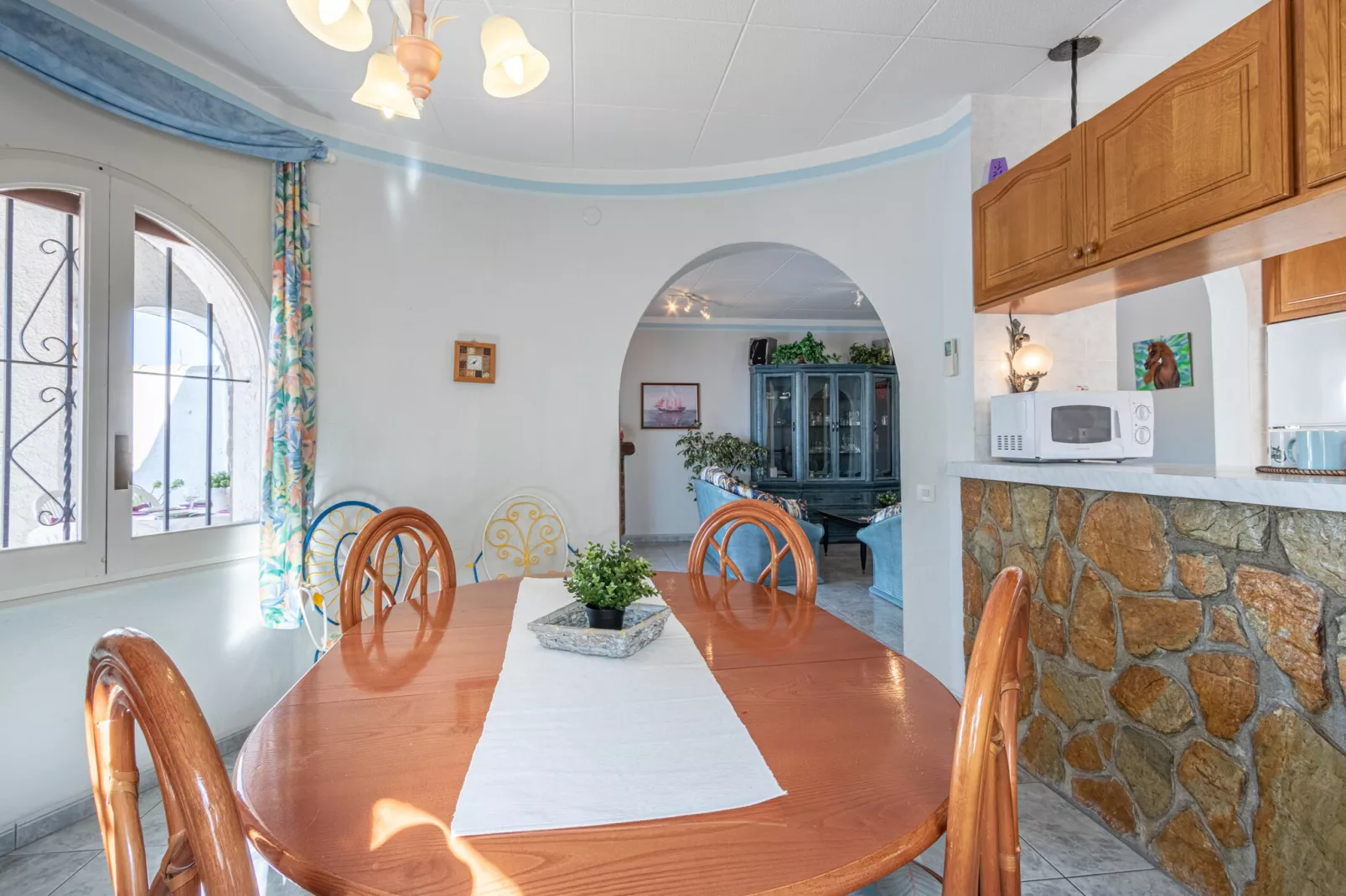 0038-CREUS 33 A-Eetkamer