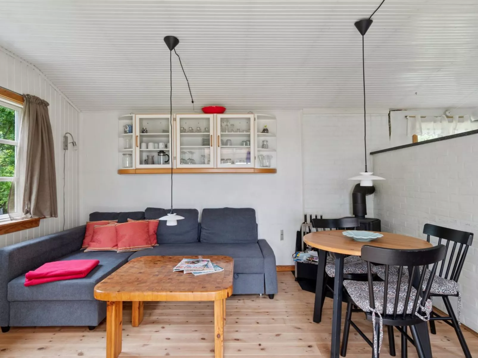 "Catalin" - 50m from the sea-Binnen