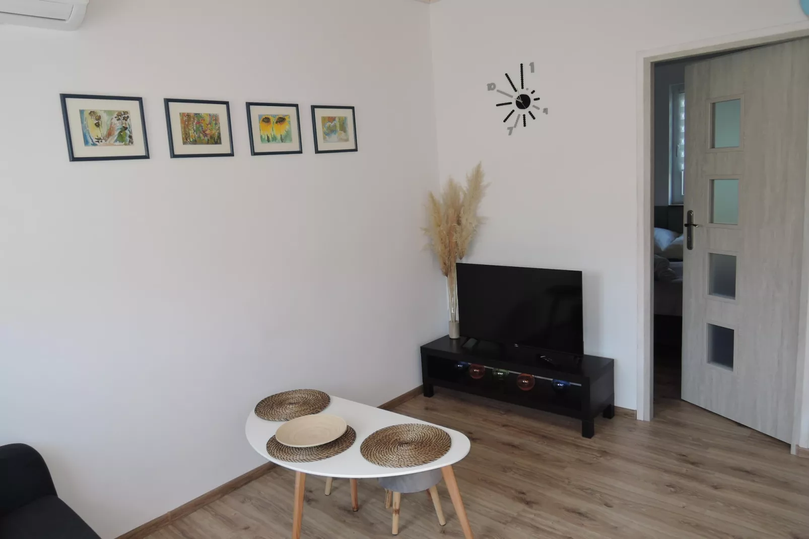 Wisełka Leśna - domek mały dla 4 osób-Woonkamer