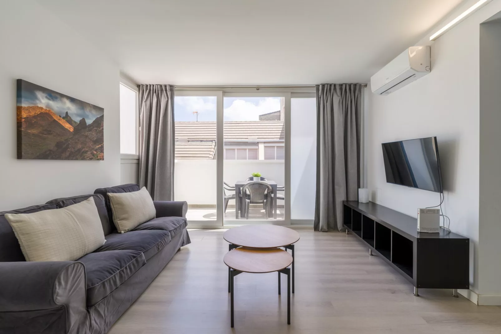 Penthouse+Terrace city seaview By CanariasGetaway-Woonkamer