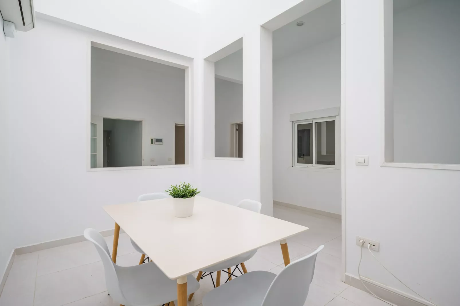 Confital Beach Home  By CanariasGetaway-Eetkamer