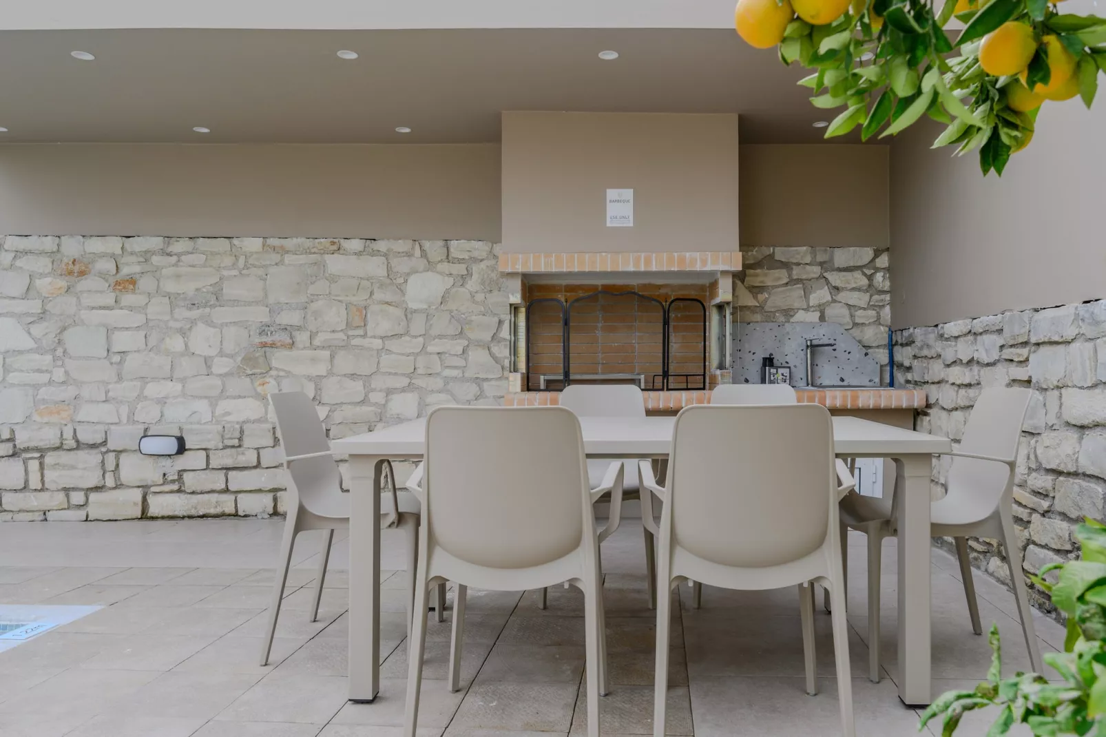 Foothills Tangerine Villa-Buitenlucht