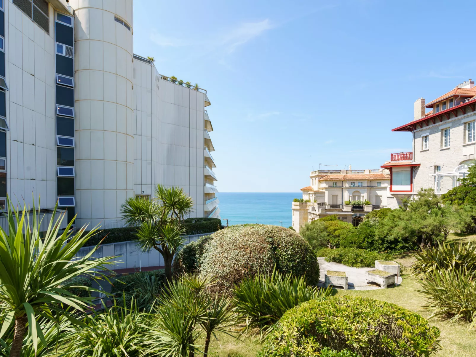 Sofitel/Miramar-Buiten