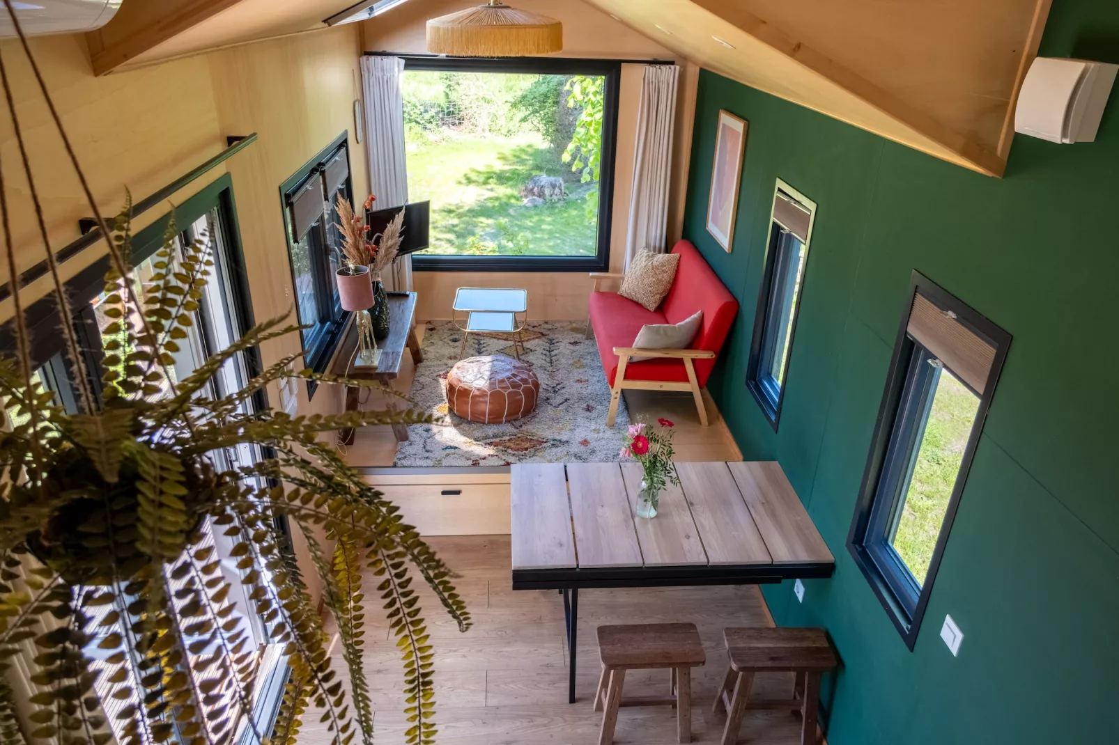 Groepsruimte i.c.m. 4 tiny greenhouses-Woonkamer