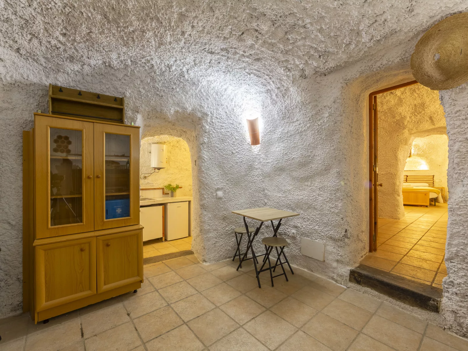 Cueva Mariana Pineda-Binnen
