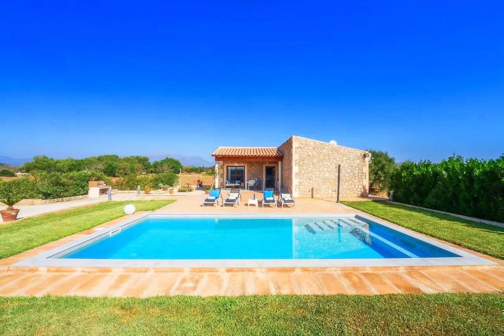 El Rafal de Son Albe-Buitenkant zomer