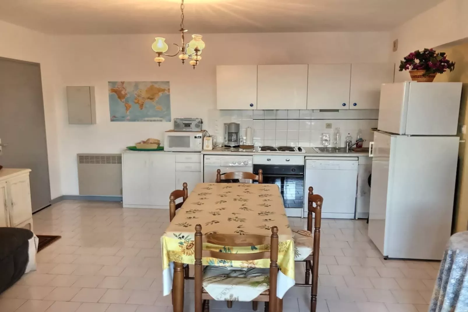 LOU 172 GINESTET-Keuken