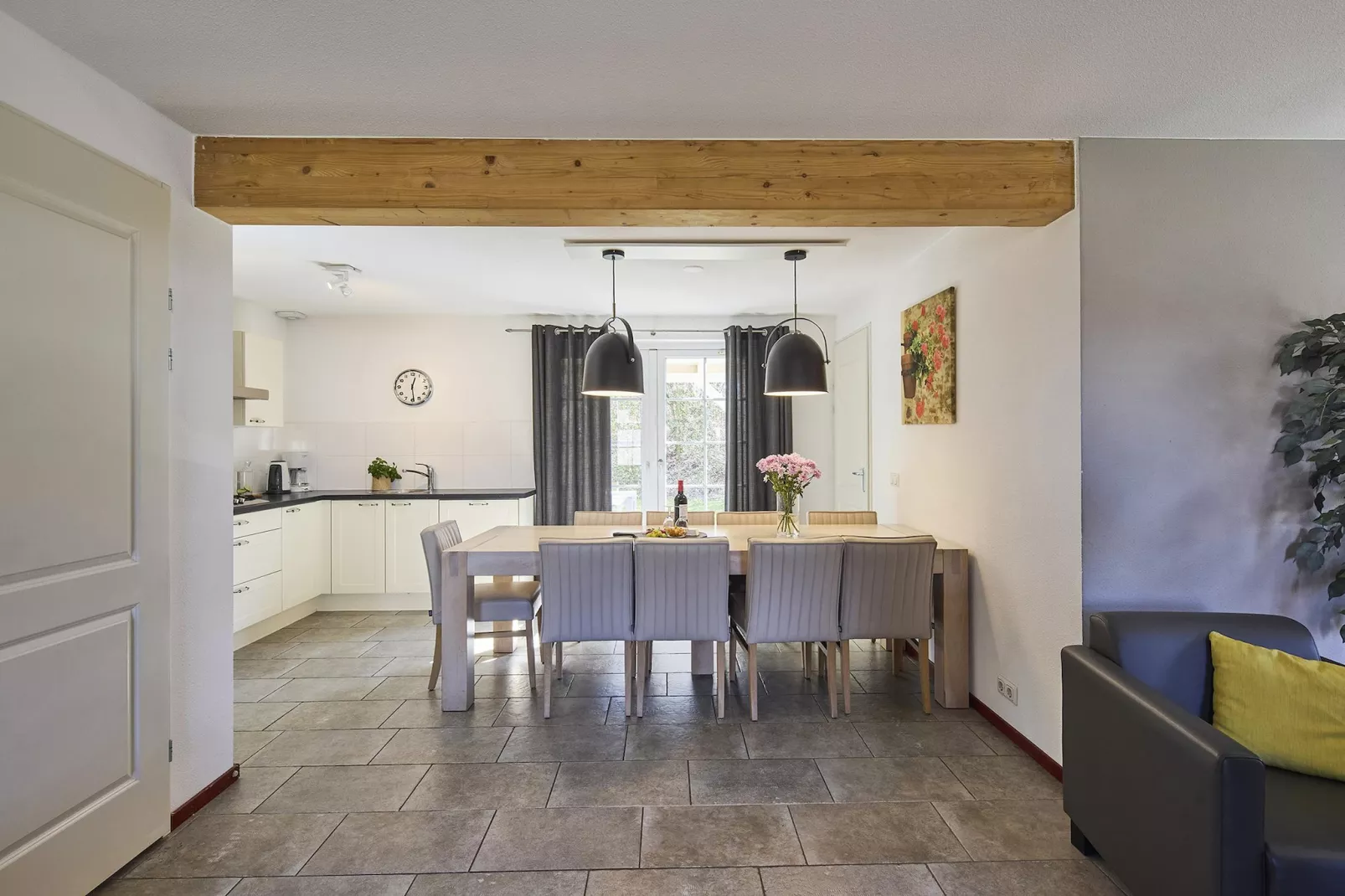 Buitenhof De Leistert 11 - Eetkamer