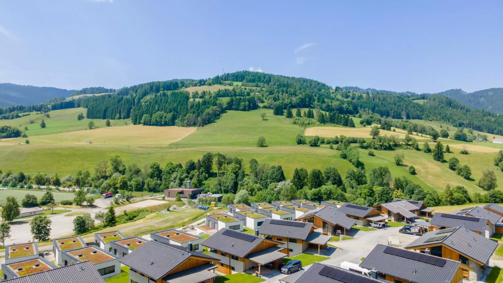 Grebenzen Lodge Hirsch-Gebieden zomer 1km