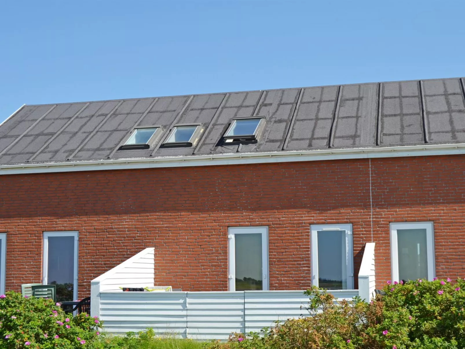 "Drita" - 2.3km from the sea-Buiten