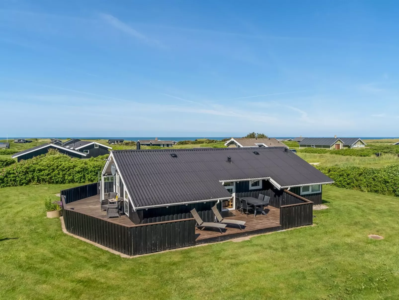 "Sina" - 300m from the sea-Buiten