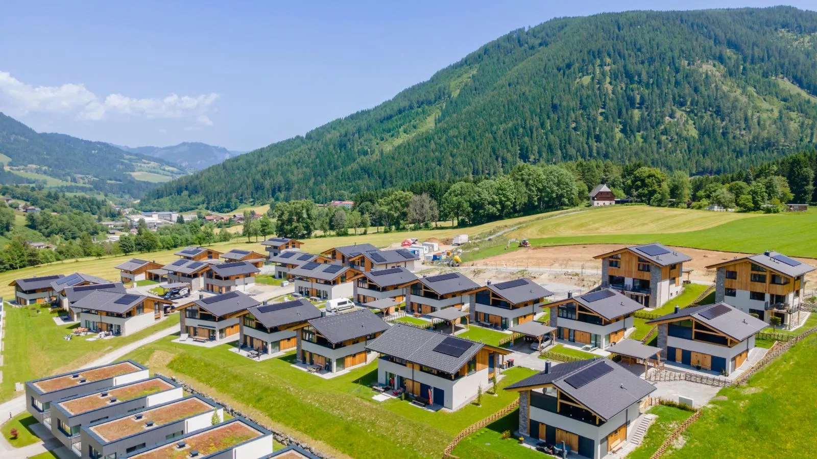 Grebenzen Lodge Edelweiss-Buitenkant zomer