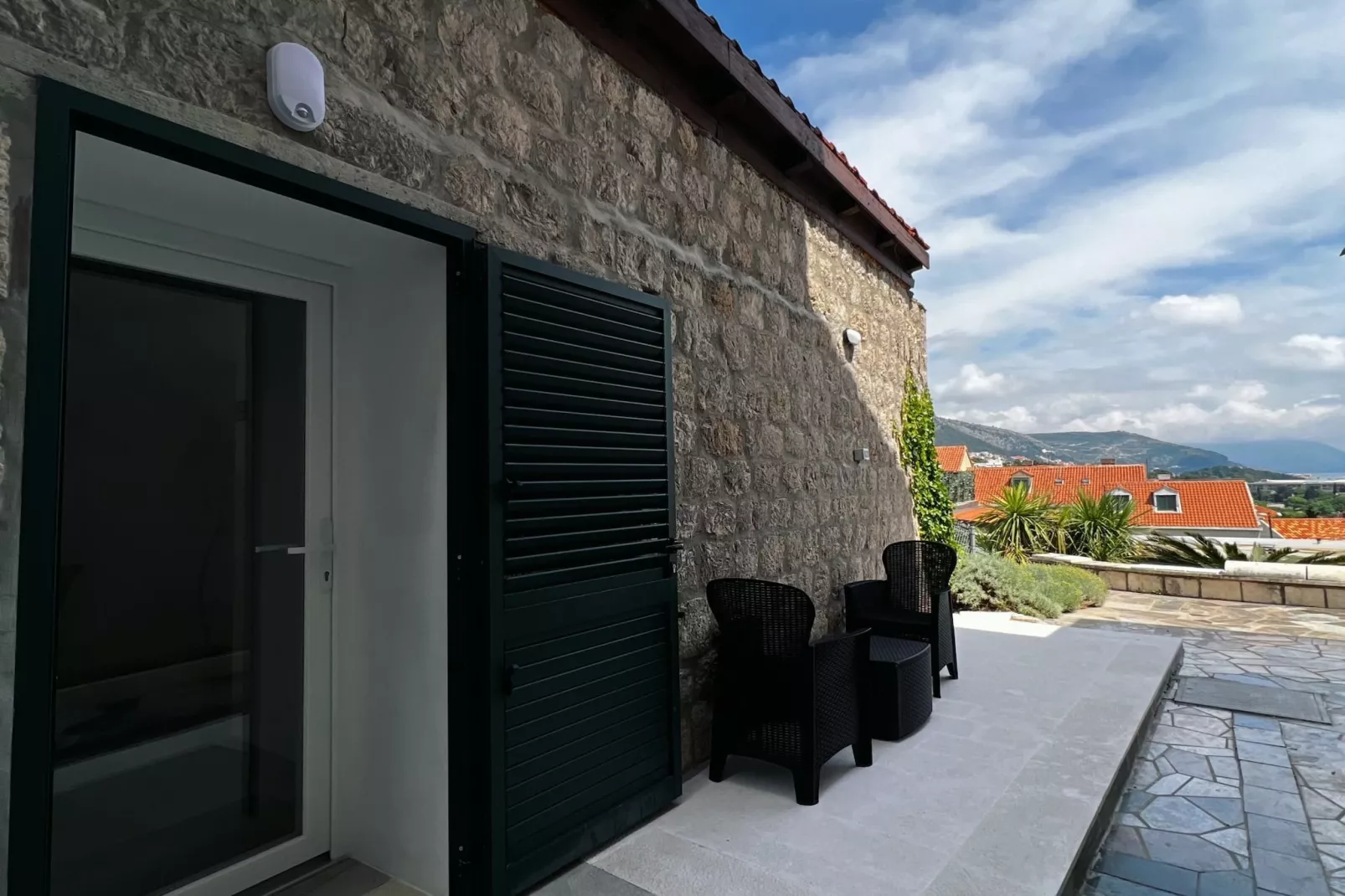 Apartments & Rooms Tapera- Comfort Double Room with Terrace and Partial Sea View 2-Buitenlucht