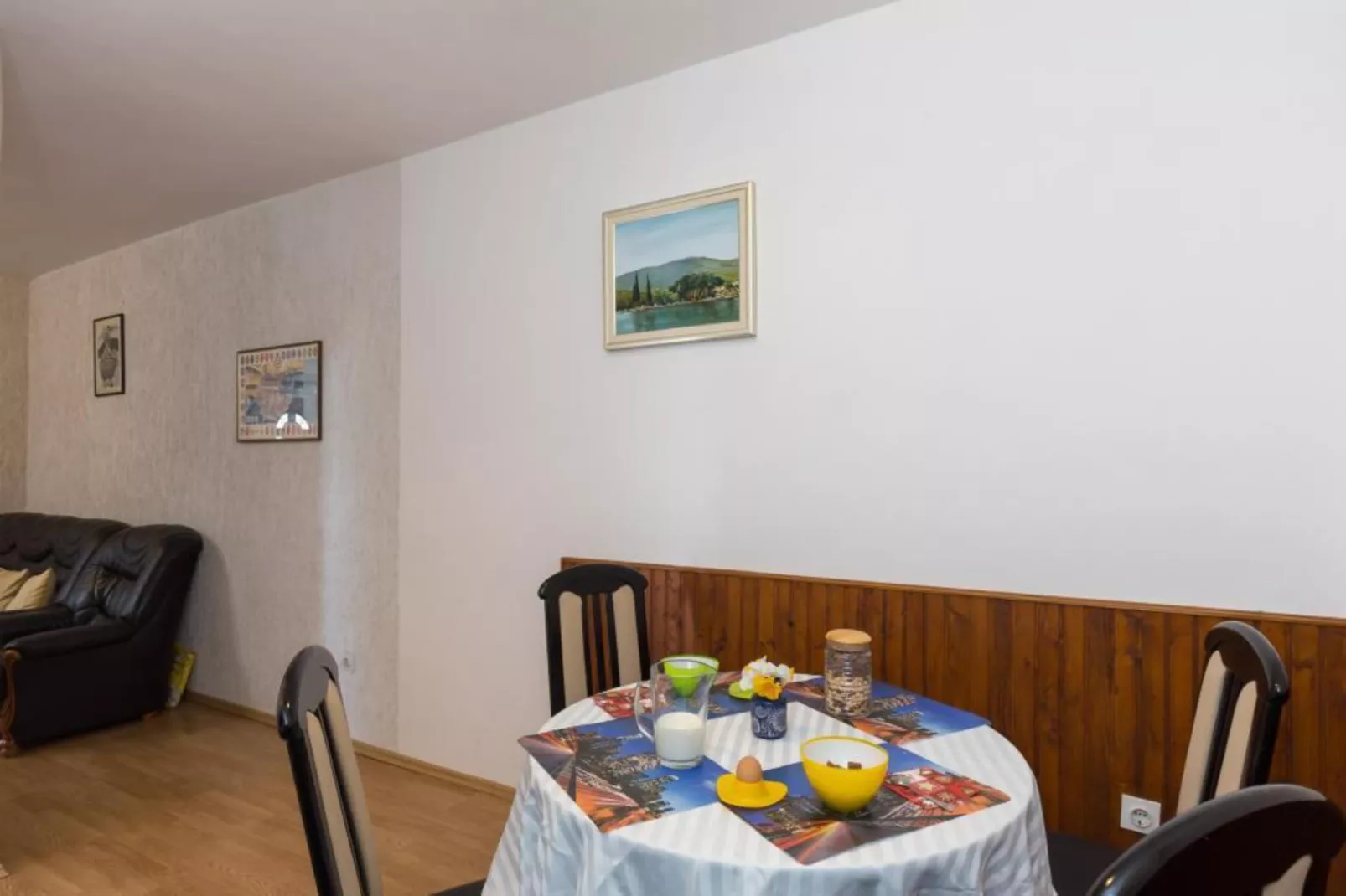 Apartment Milić - Two Bedroom Apartment with Terrace and Sea View (Sinjska 15)-Eetkamer