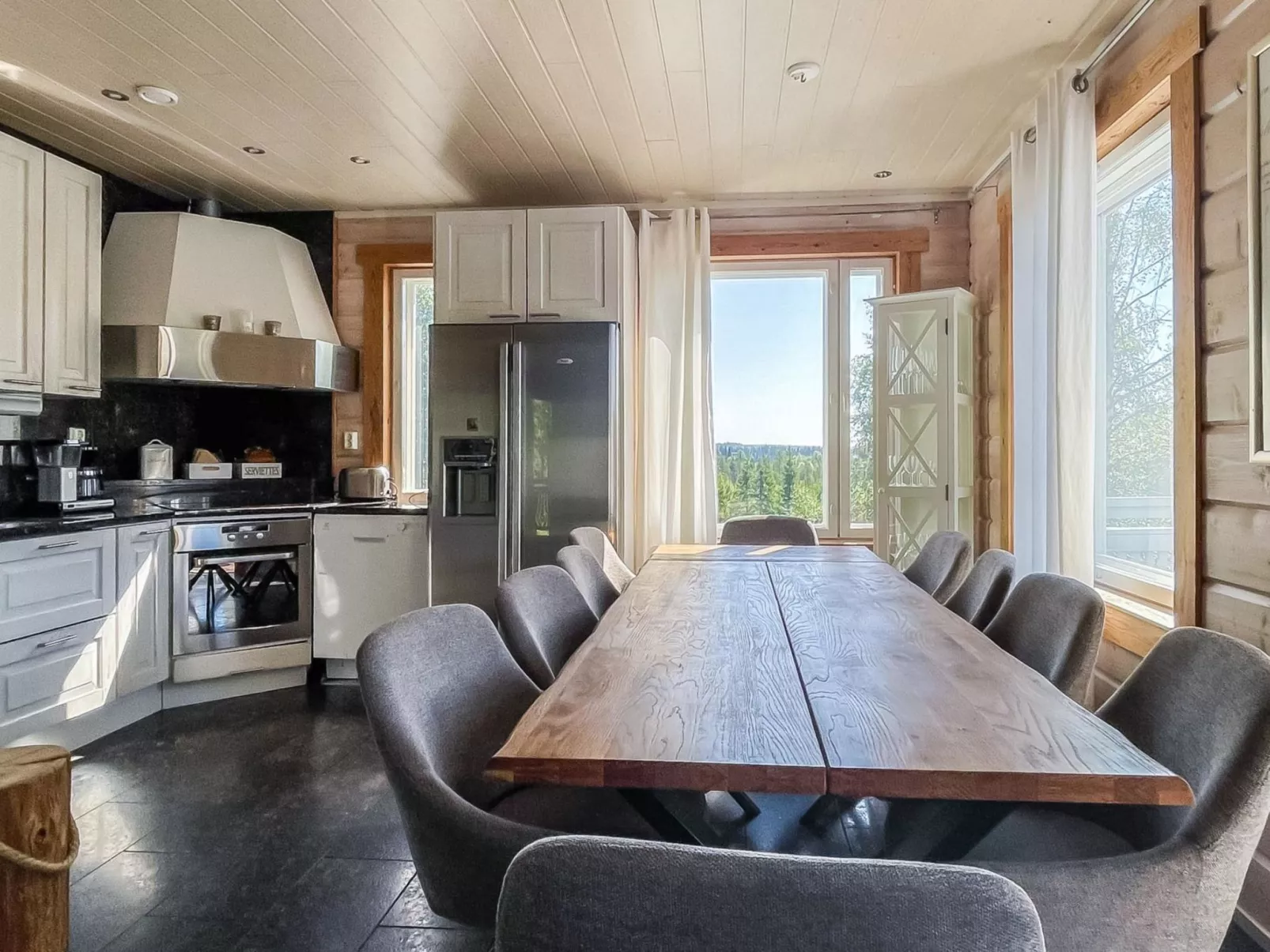 Saaruan aurinko-Binnen