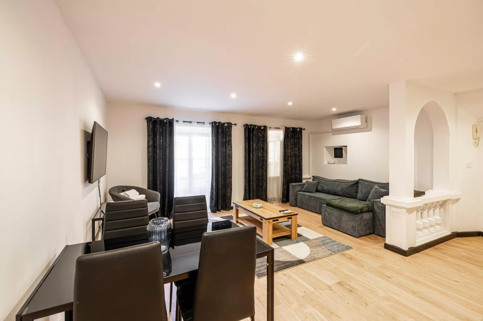 IC-2-STRASBOURG-Eetkamer