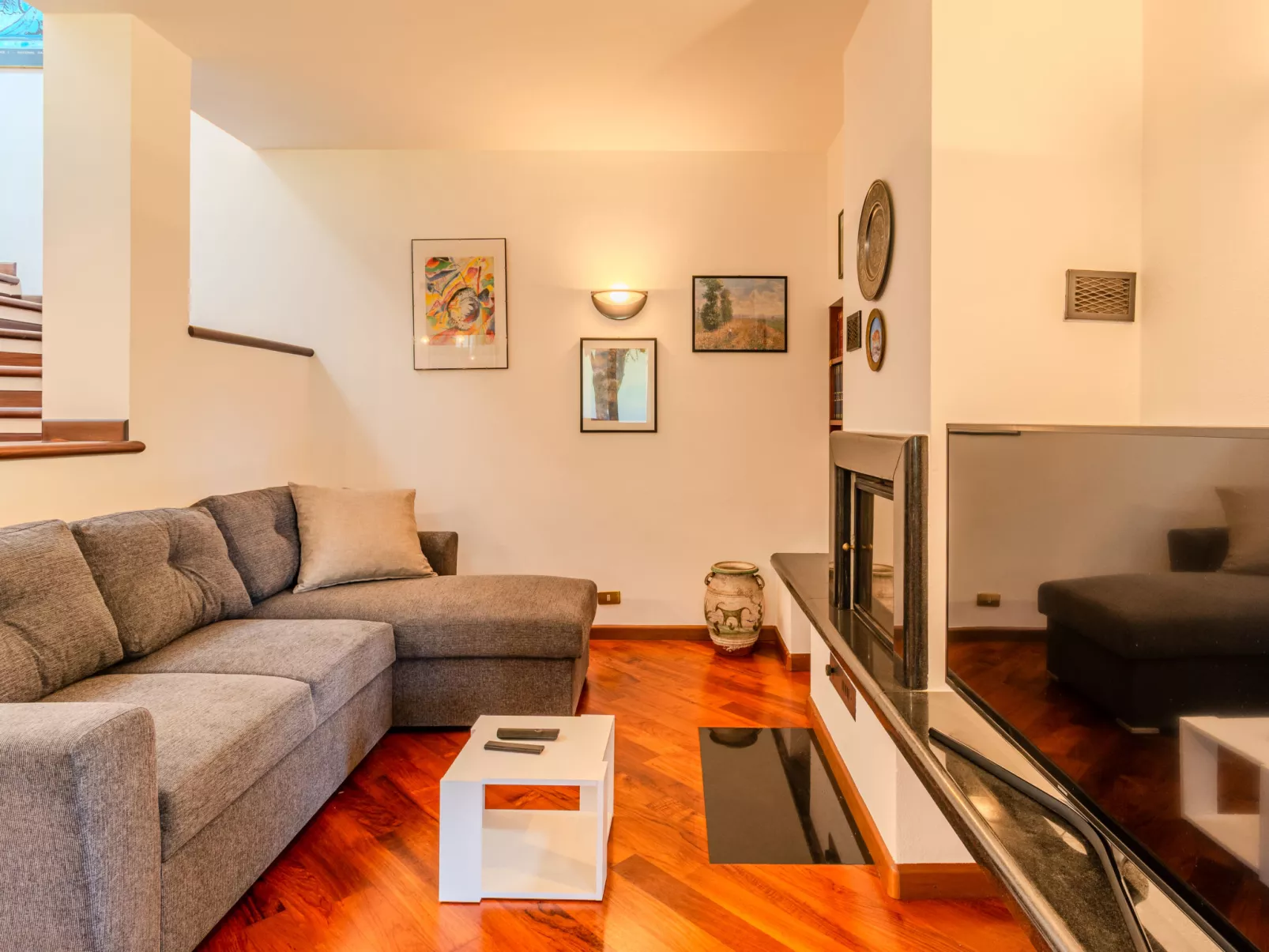 Casa Alessio-Binnen