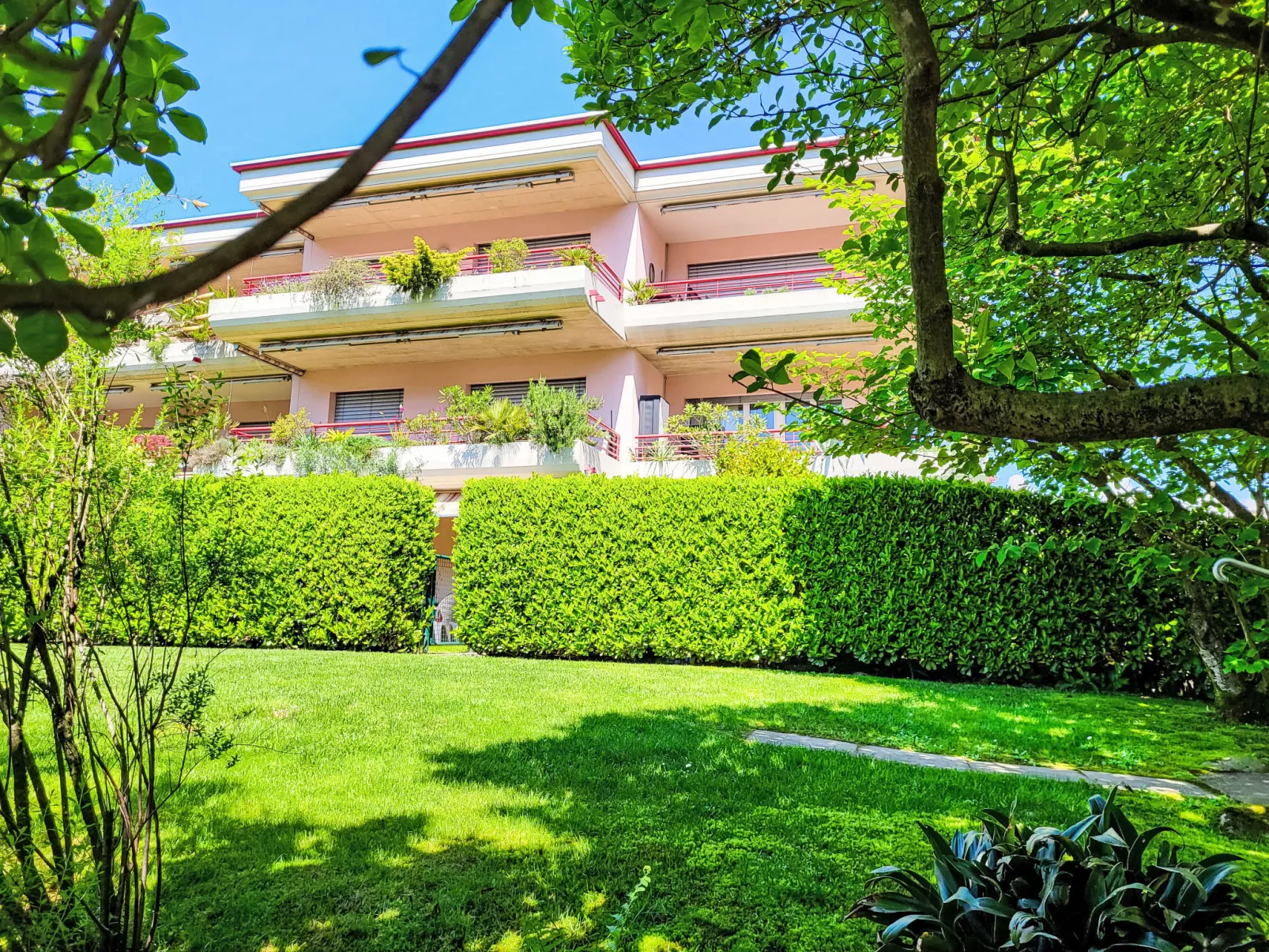Caslago-Buiten