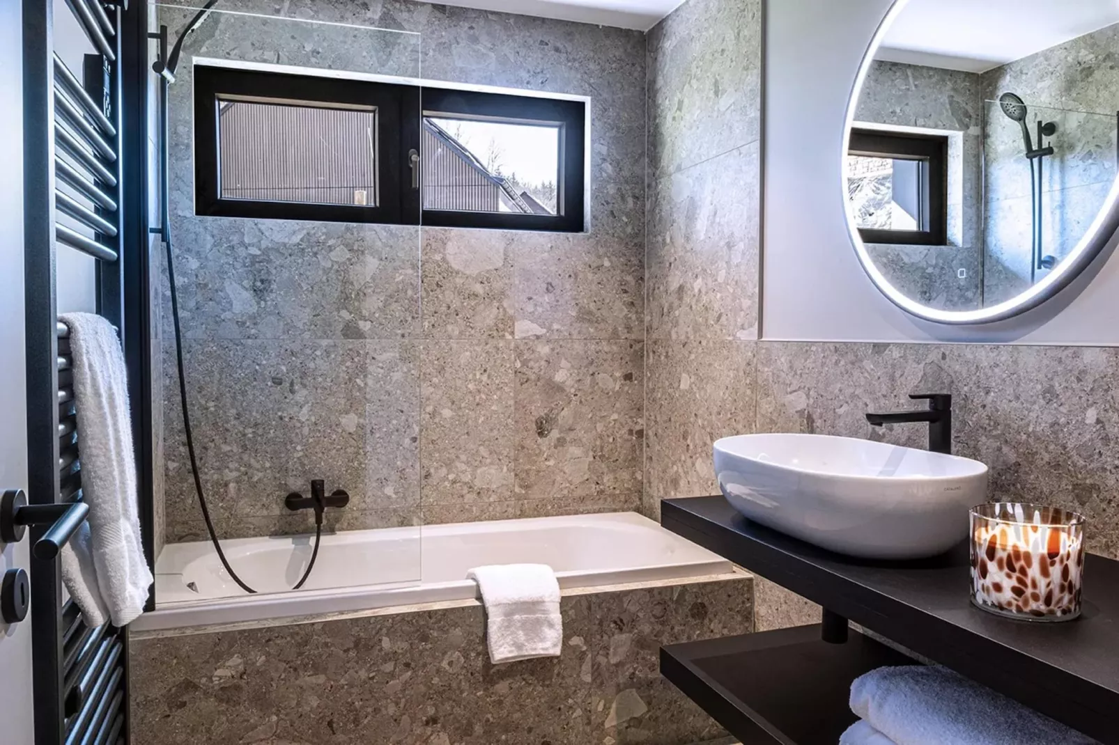Anatura 2-Bedroom Villa-Badkamer