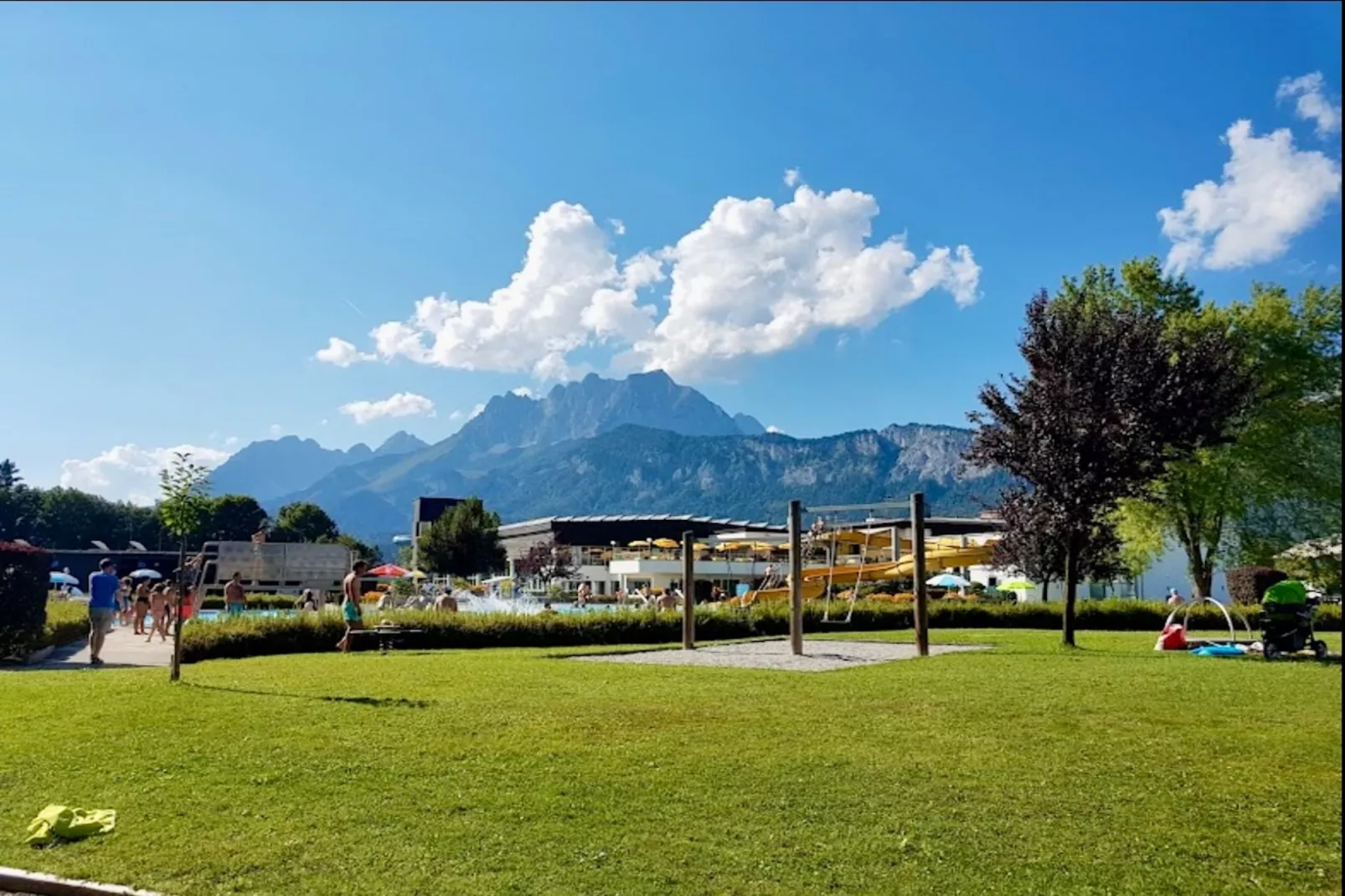 Chalet Kitzlodge in St Johann in Tirol-Gebieden zomer 1km
