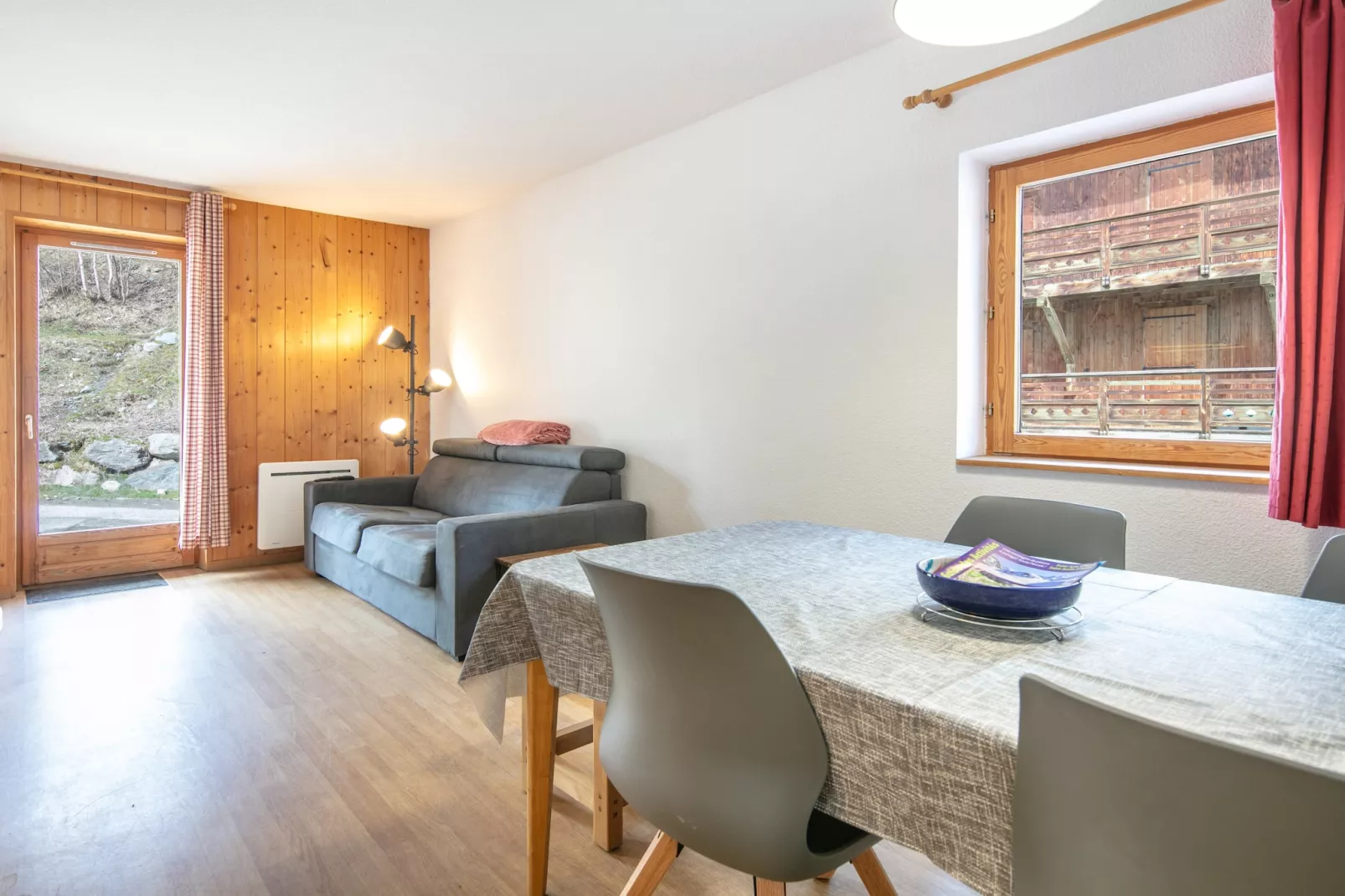 Fermes de ST Sorlin - LE FREZZIA N°03 - 2P6-Eetkamer