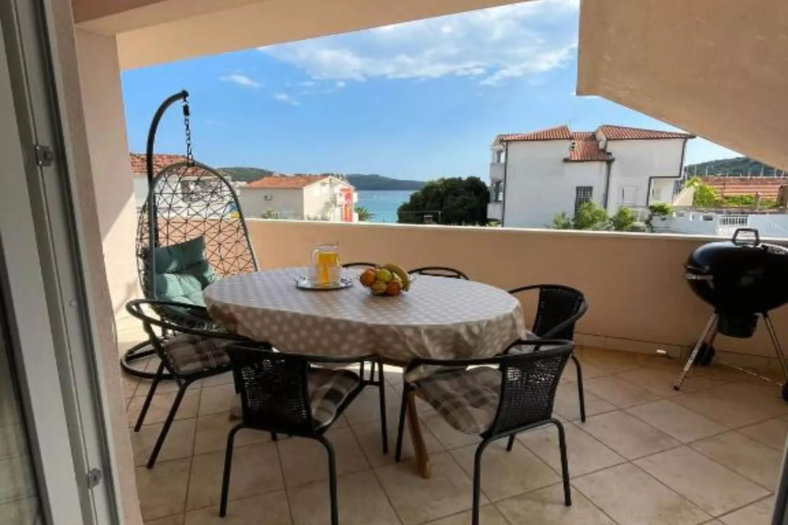 Apartment Megi - Two Bedroom Apartment with Balcony and Sea View