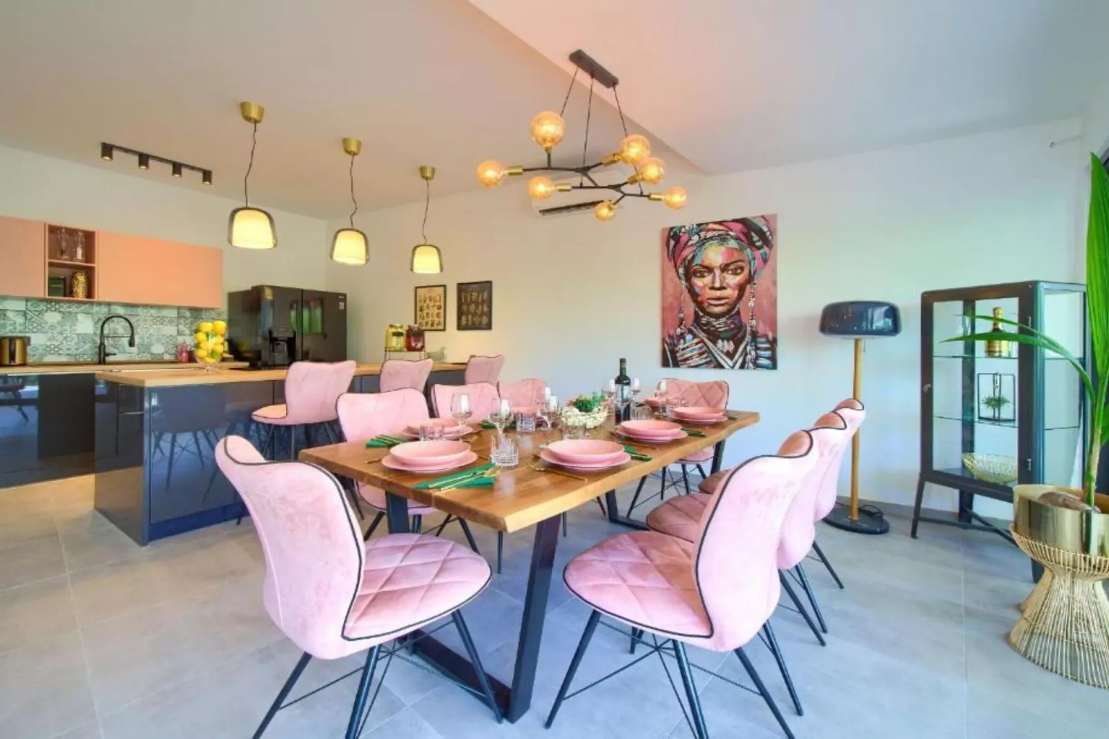Wellness Villa Modruna - Four Bedroom Villa with Swimming pool-Eetkamer