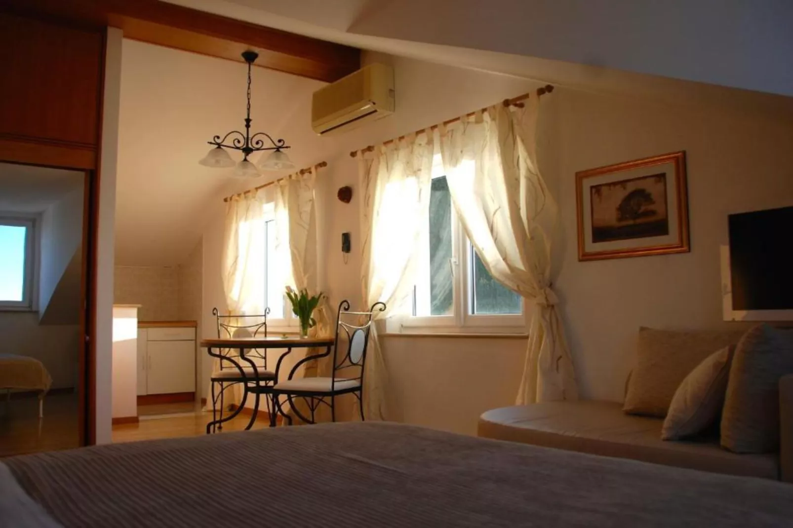 Villa Mediterranea - Studio with Sea View (D)-Binnen