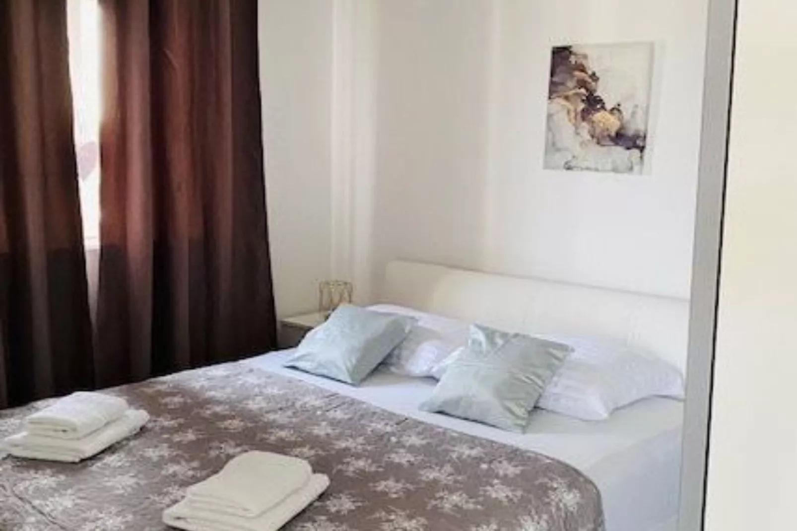 Villa Brazza - Two Bedroom Apartment A2-Slaapkamer