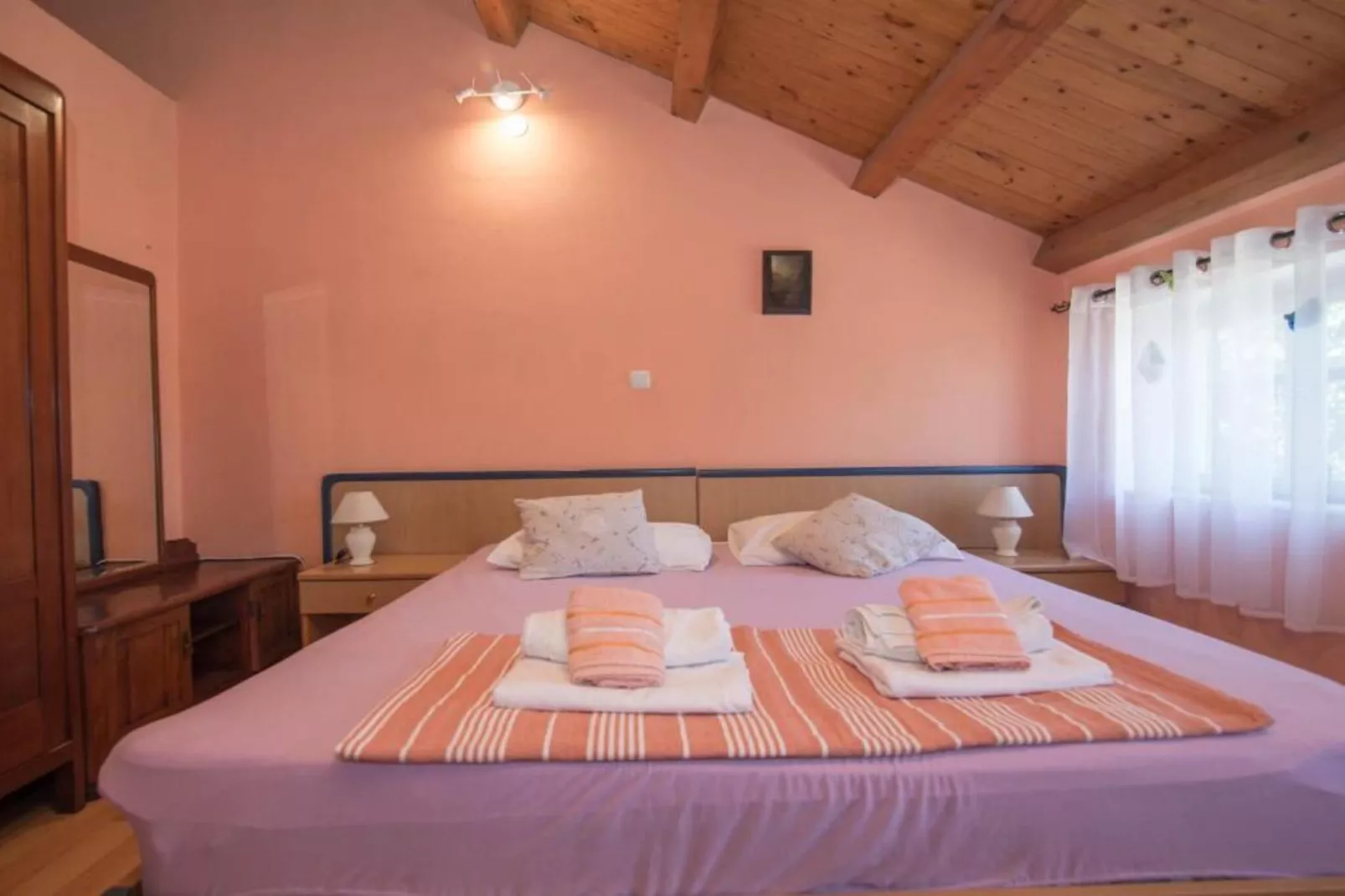 Apartments Bonic - Two Bedroom Apartment with Balcony (APP 3)-Slaapkamer