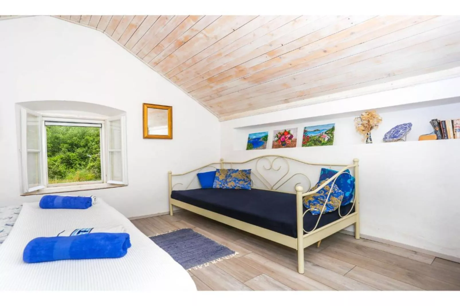 Seaside Holiday Home Andrija - Two Bedroom Holiday Home with Sea View-Slaapkamer