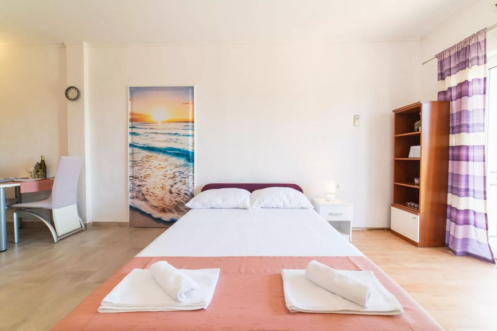 Tranquil and Stylish Apartment Kastel Novi - Studio Apartment with Garden-Slaapkamer