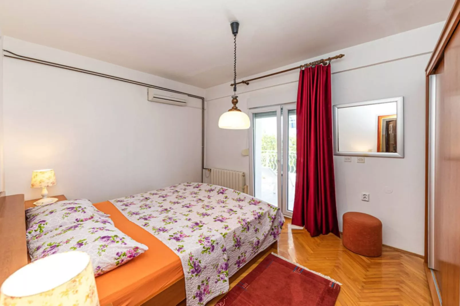Holiday Home by the Sea with Terrace & Ocean Views on Čiovo - Two Bedroom Holiday Home-Slaapkamer