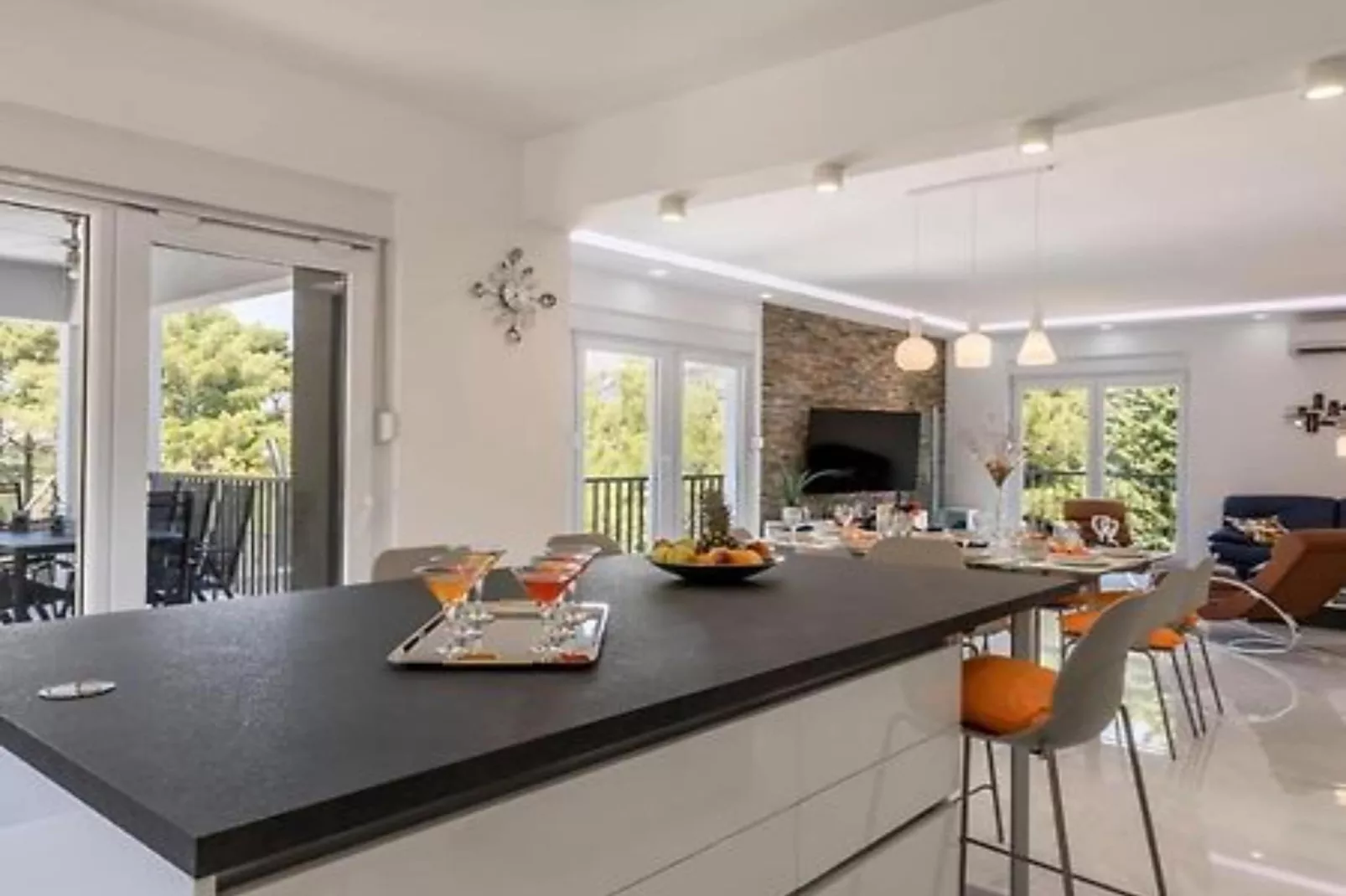 Modern & Stylish Villa with Private Pool - Four Bedroom Villa with Pool-Keuken