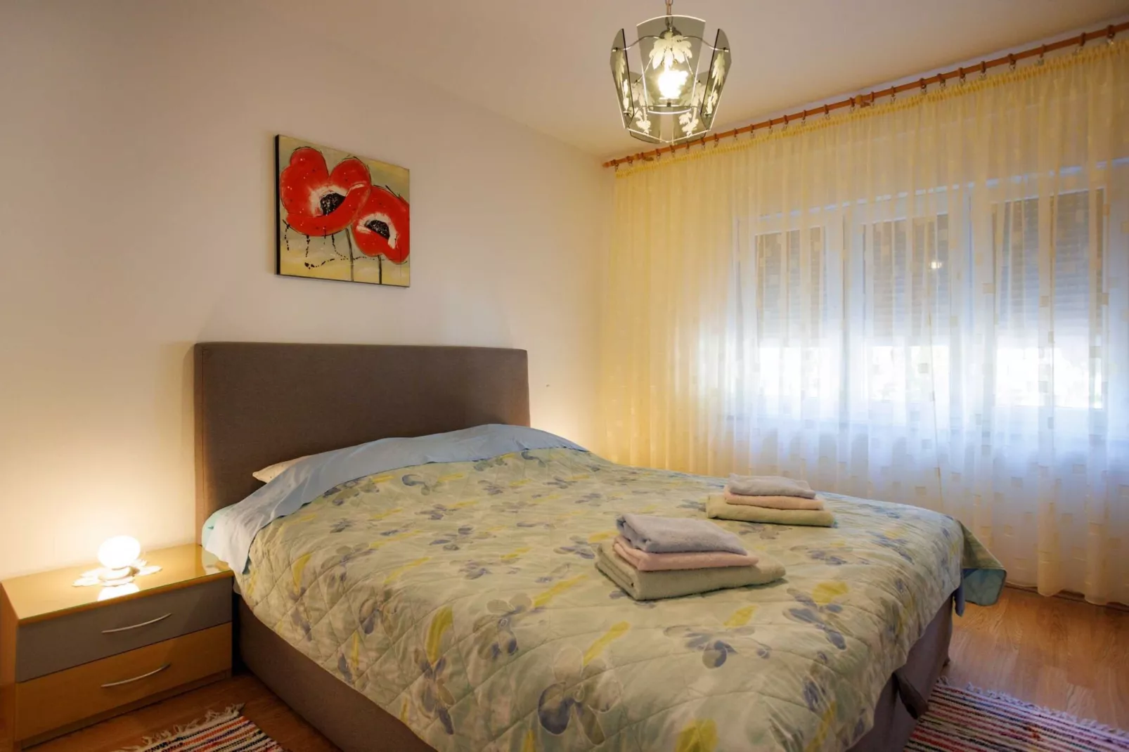 Beachfront Cozy Krk Apartment with Balcony - One Bedroom Apartment with Balcony-Slaapkamer