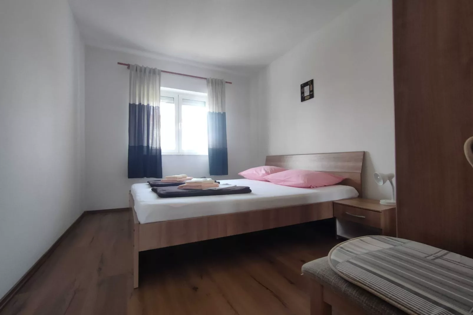 Apartments Krk with Sea View and Terrace - Classic Two Bedroom Apartment with Sea View ant Terrace (owner second floor)-Slaapkamer