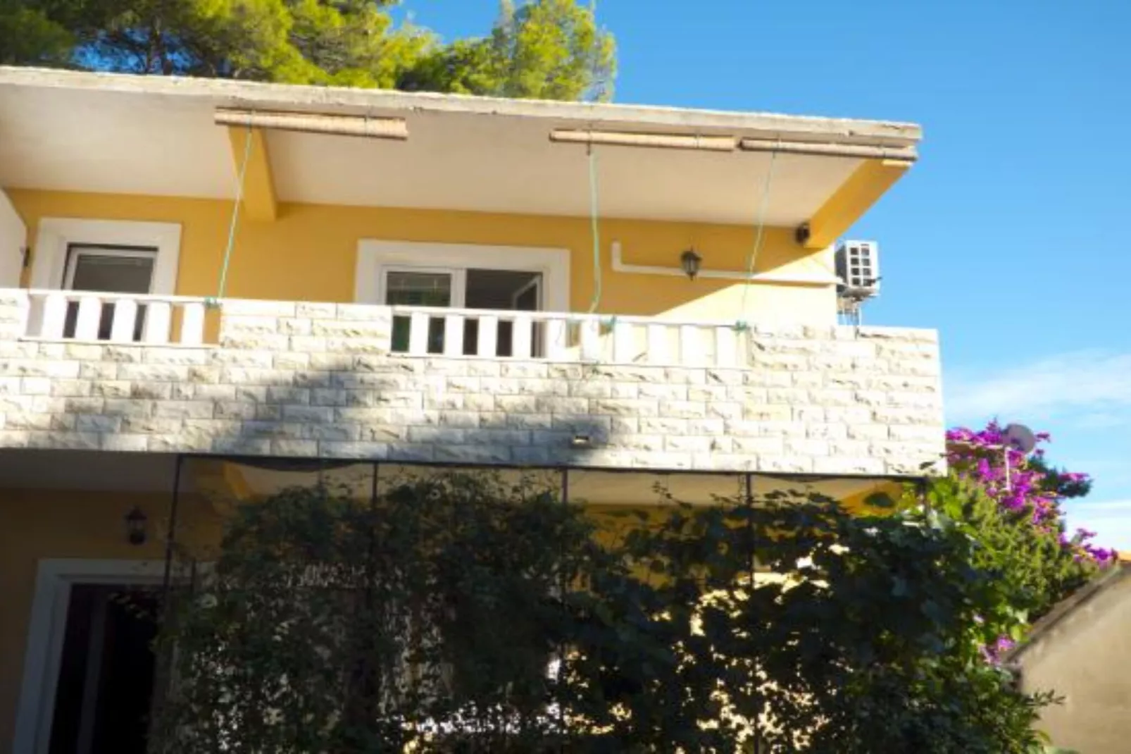 Beachfront Apartments Plaža - Two Bedroom Apartment A2-Buitenlucht