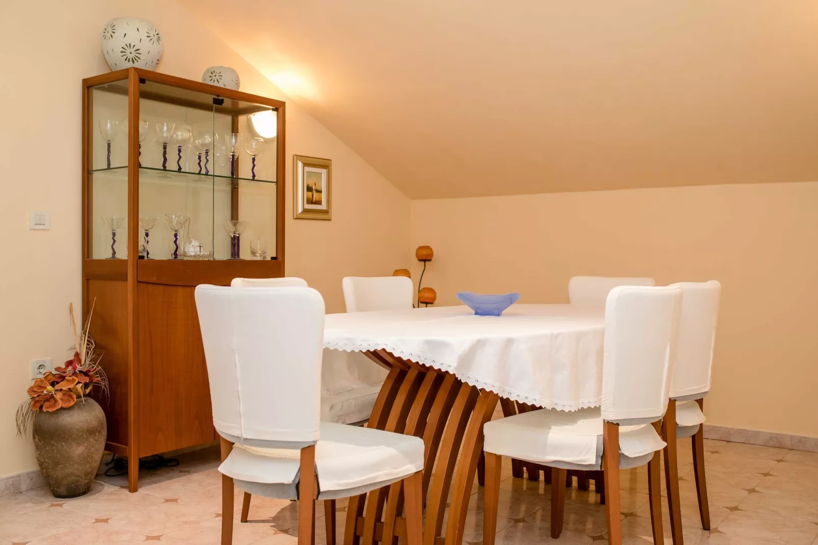 Guest House Villa Anggela - Two Bedroom Apartment with Balcony and Sea View-Eetkamer