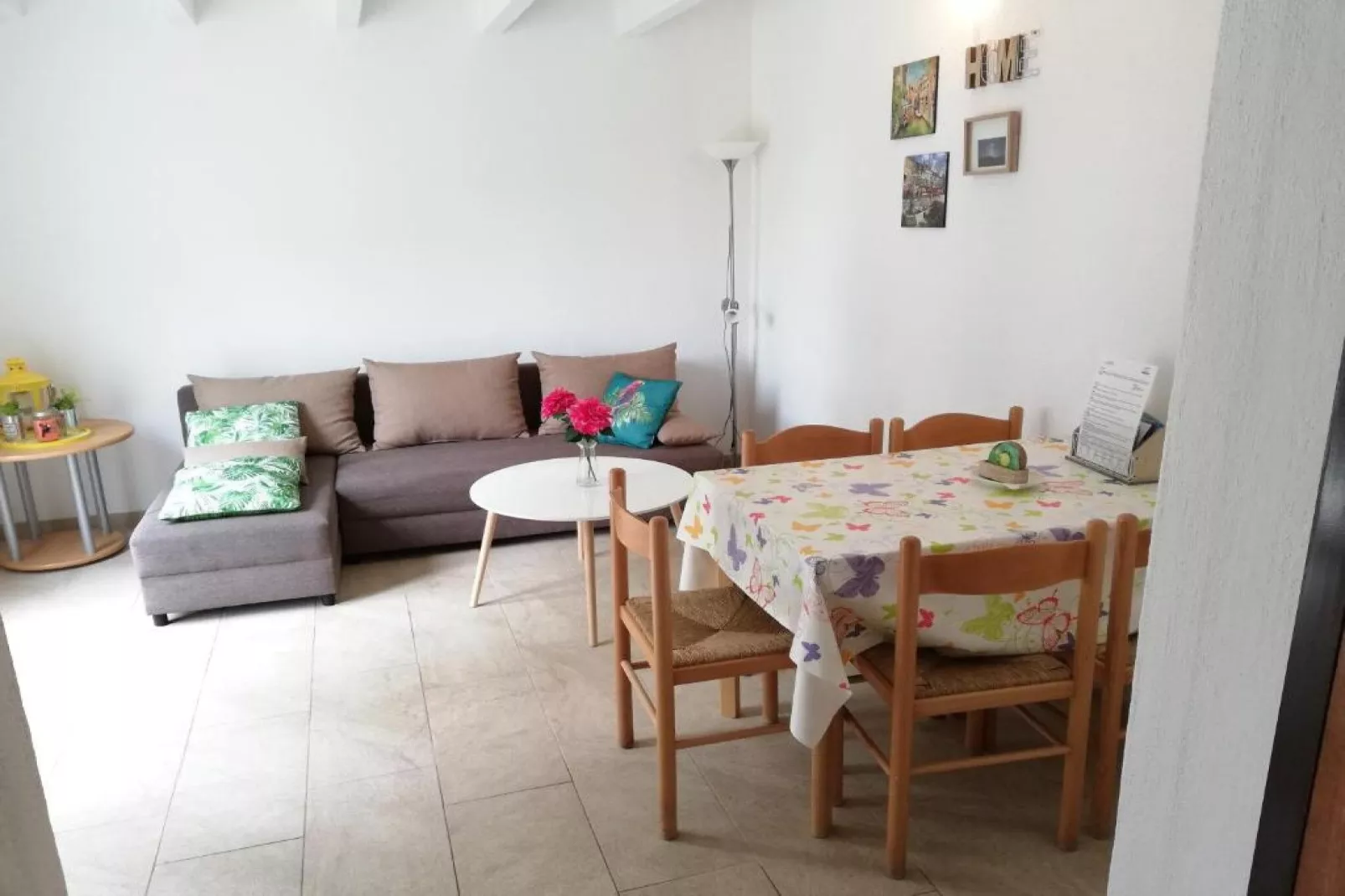 Lumbarda Resort Apartments - Comfort Two-Bedroom Apartment  D5-Woonkamer