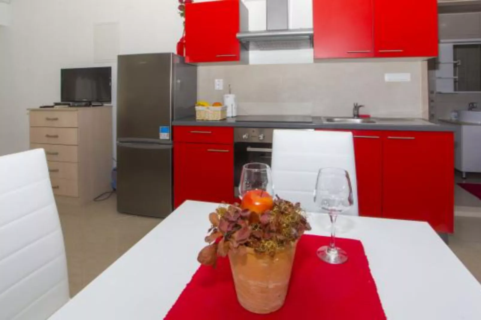 Sea View Apartments Lendic Podgora - Comfort Studio Apartment with  Balcony and Sea View-Keuken
