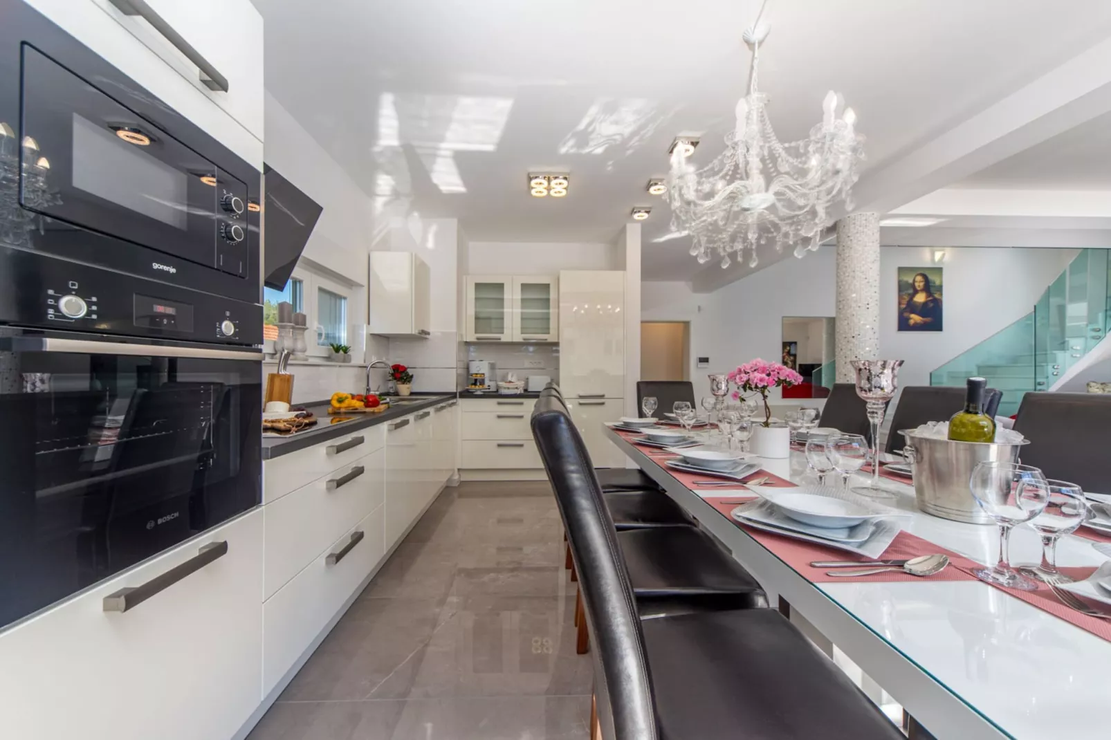 Villa Shaula -  Five Bedroom Holiday Home with Pool,Sauna and Gym-Keuken
