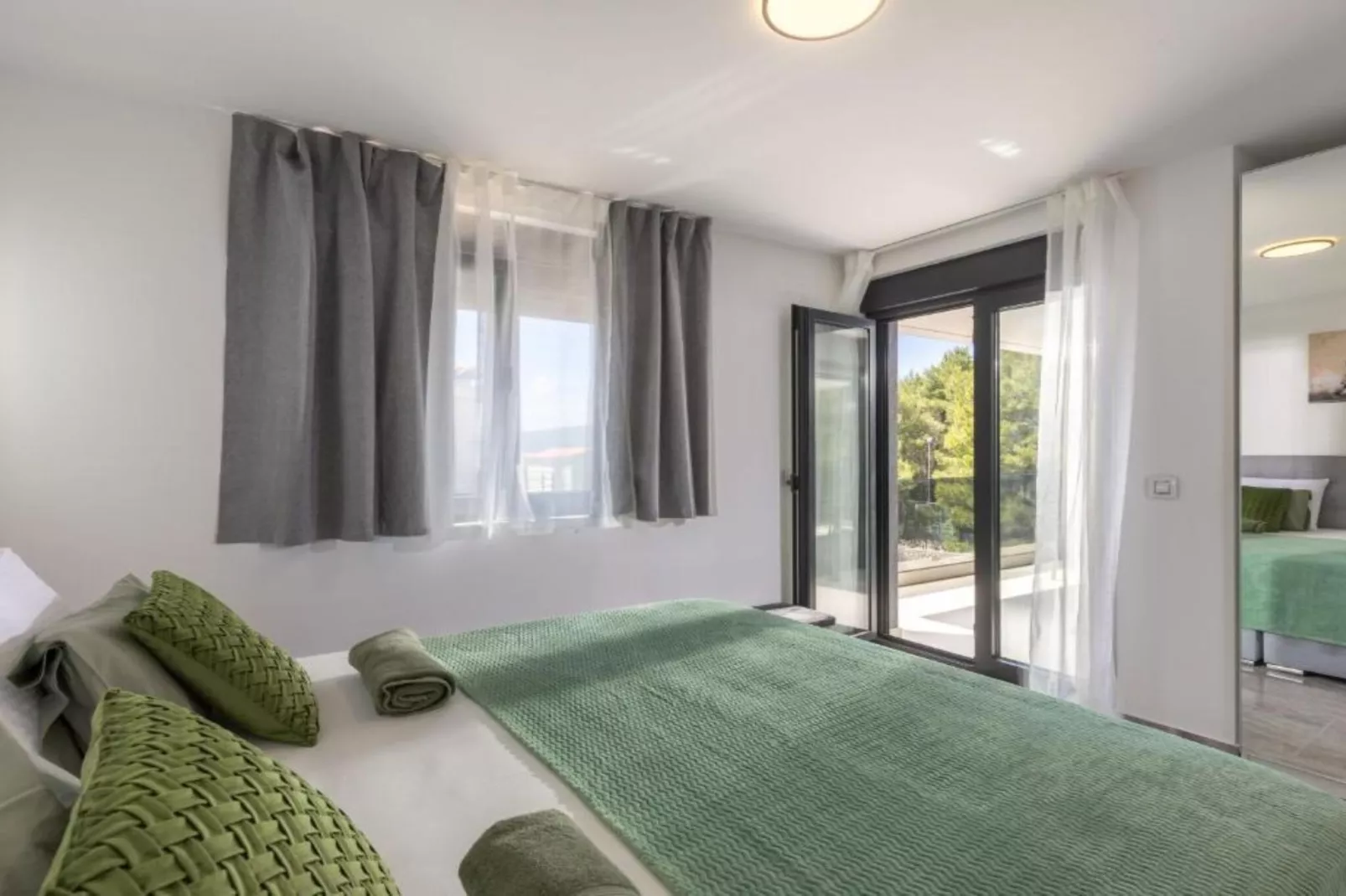 Charming Apartment Island Krk - Three Bedroom Apartment-Slaapkamer