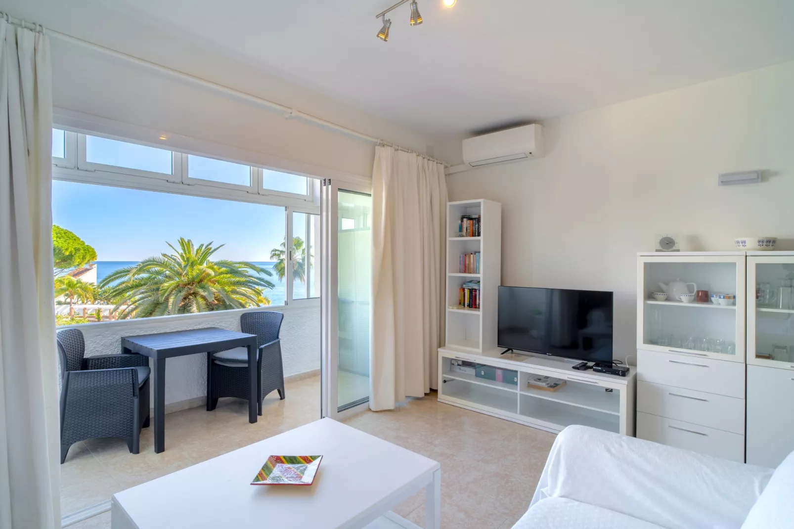 Carabeo 27 Studio by Casasol-Woonkamer