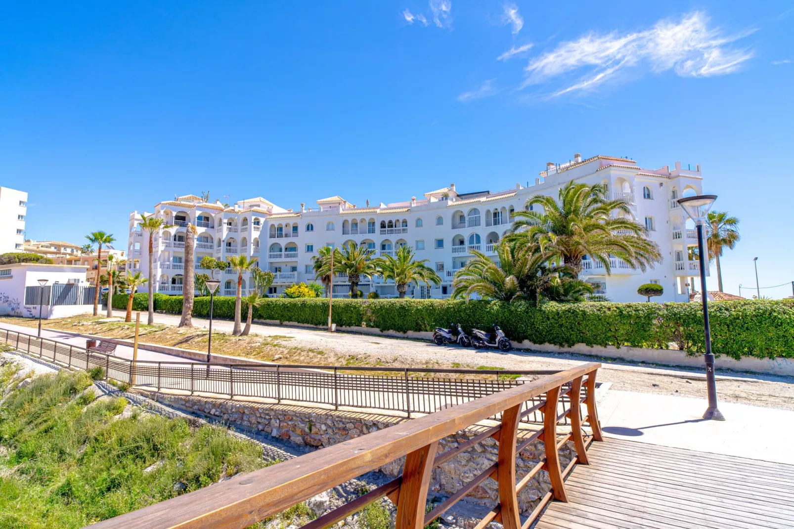Stella Maris Beachfront 3A by Casasol-Buitenkant zomer