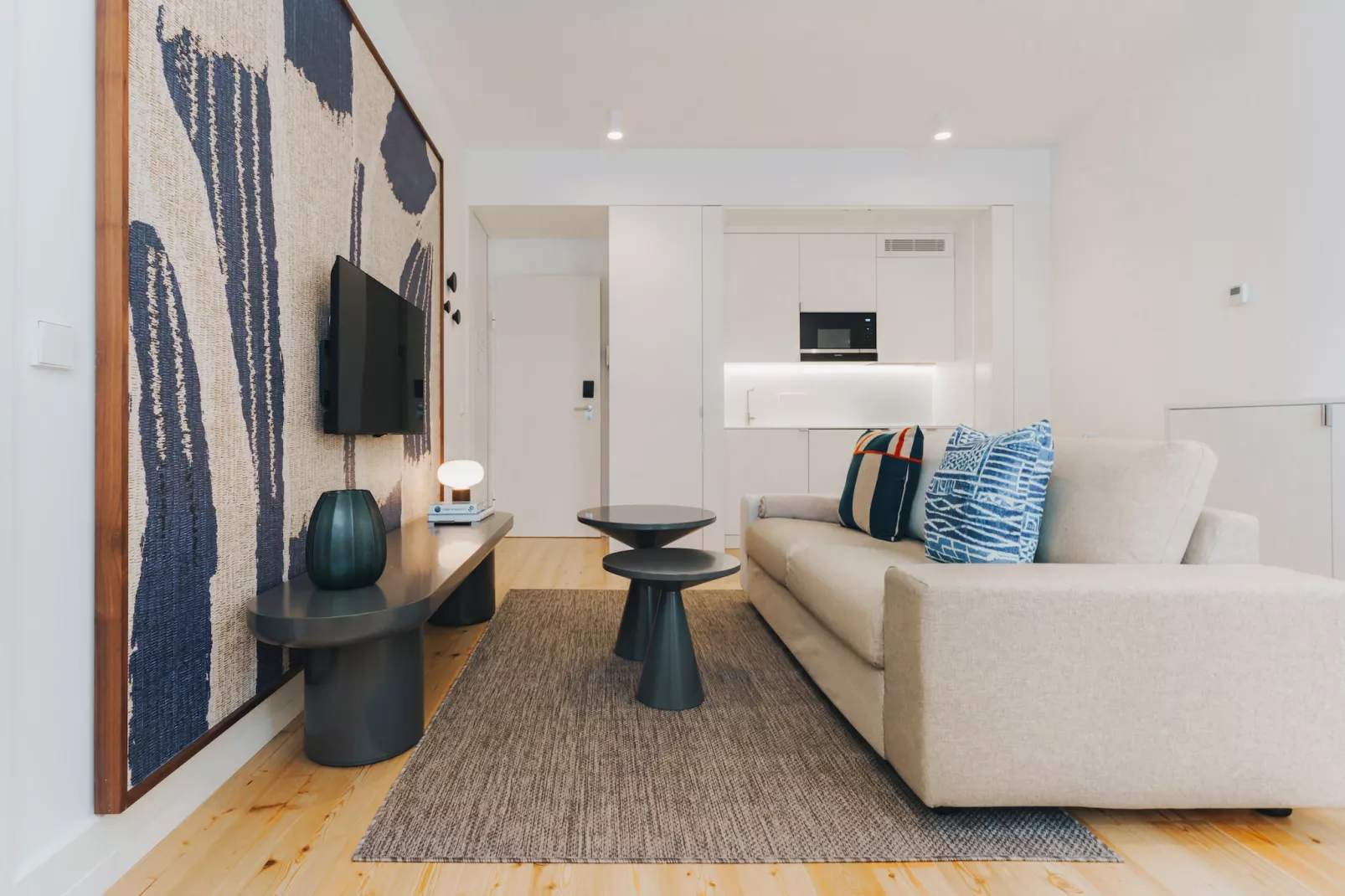 Feel Porto Clérigos Charm Flat 3.1-Woonkamer