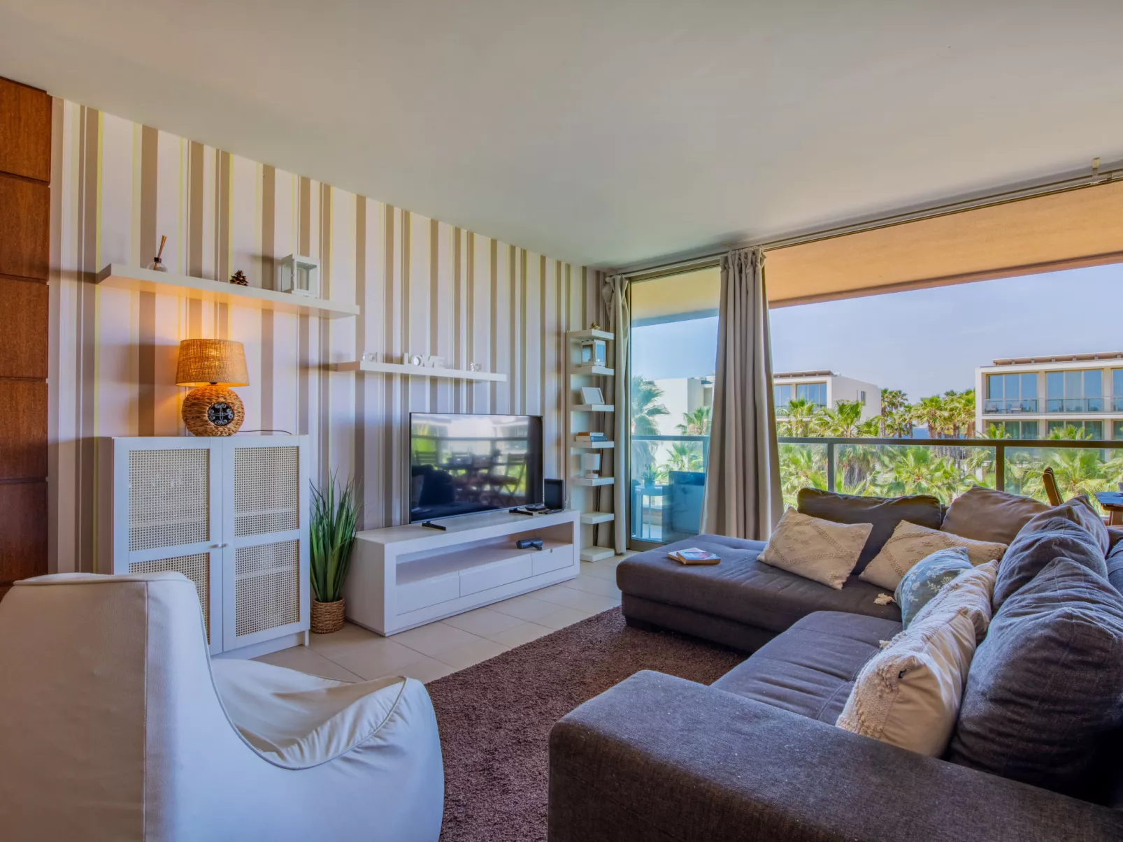 Algarve Sun-Sea Retreat-Binnen
