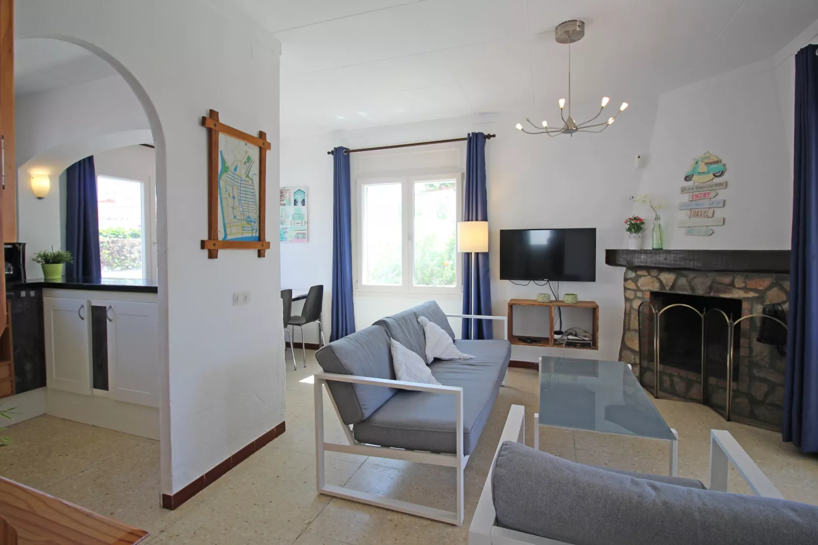0119-MONTSENY 99-Woonkamer